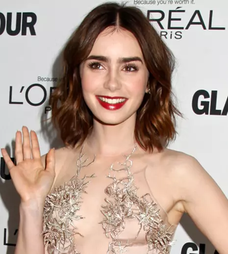 Lily Collins uită că este faimoasă