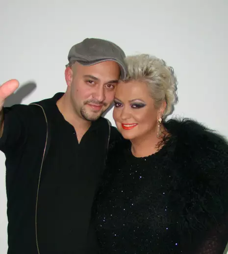 Monica Anghel a lansat piesa “Tic-Tac”, compusă de fratele ei