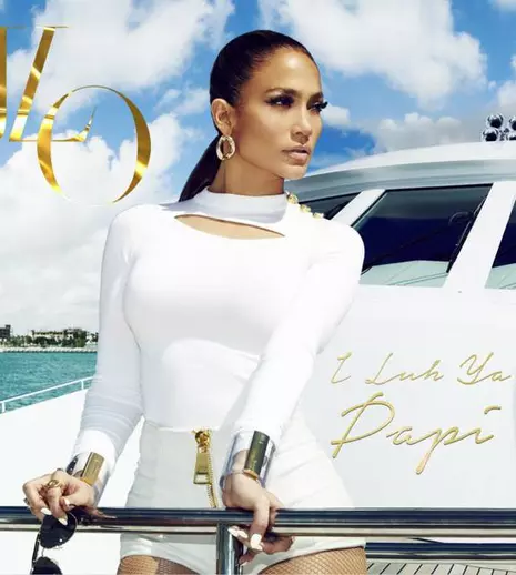 Jennifer Lopez, înconjurată de bărbaţi frumoşi în cel mai recent clip