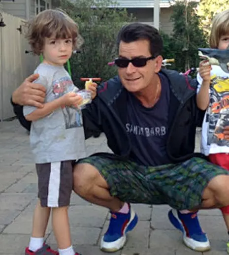 Charlie Sheen mai vrea copii