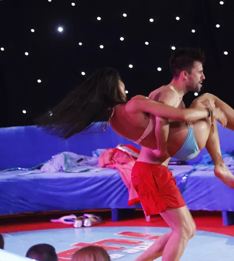 Florin Ristei flirtează cu Alina Pușcaș, la “Splash! Vedete la apă”