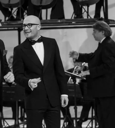 Prima ediție "În puii mei": Mihai Bendeac în duet cu Gabriel Cotabiță