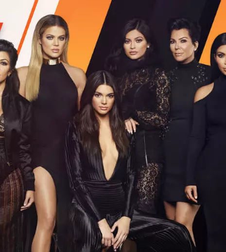 E! aduce sezonul 12 din “Keeping Up with the Kardashians”