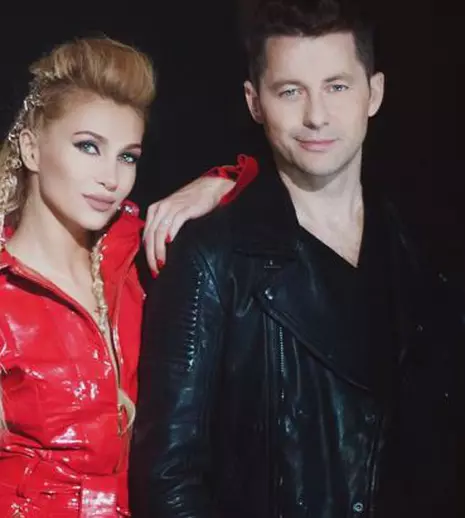 Akcent şi Lora au lansat videoclipul „Lasă-mă aşa”