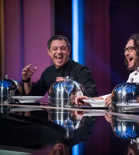 FOTO. Antena 1 anunță o ediție specială  „Chefi la cuțite”. Ce vedete trec la cratiță