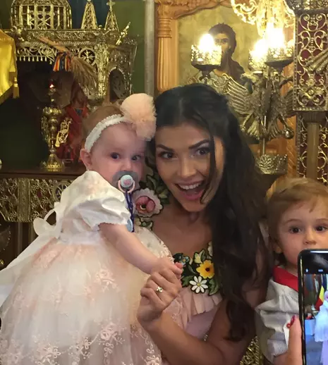FOTO. Alina Pușcaș a făcut nuntă și botez în aceeași zi: “Am izbucnit în plâns. A fost cel mai romantic moment surpriză!”