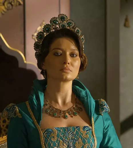 Nurgül Yeşilçay, “Kösem”, s-a lansat în afaceri