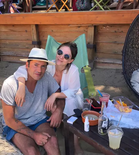 GALERIE FOTO. Adela Popescu şi Radu Vâlcan sunt în vacanţă în Grecia