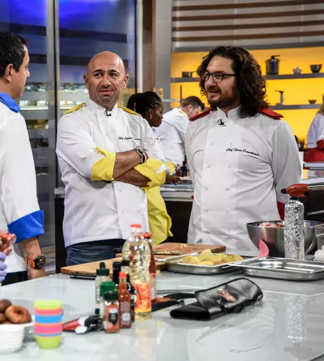 Panica și emoțiile dau în clocot în a doua confruntare pe echipe la ”Chefi la cuțite”.