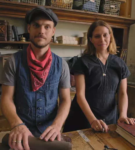 Pentru promovarea sezonului 2 din „Meșteșuguri din trecut”, History prezintă doi meșteșugari din România