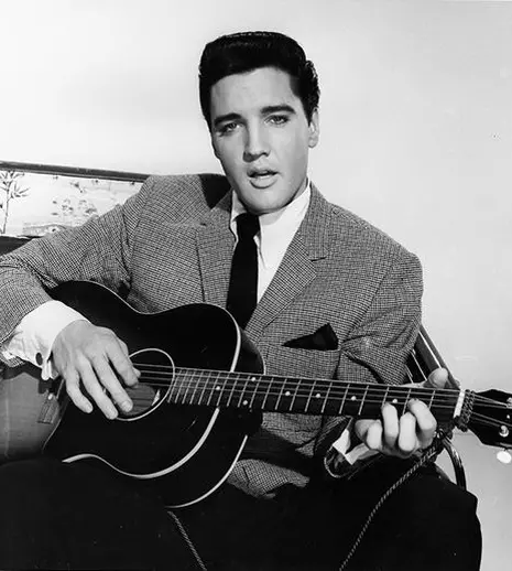 Se caută Elvis Presley. Regizorul Baz Luhrmann vrea să facă un lungmetraj biografic dedicat Regelui