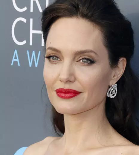 Angelina Jolie va avea un rol de supererou într-o nouă producție Marvel