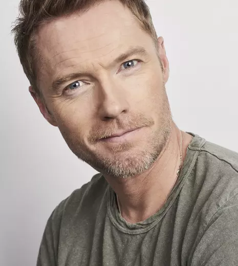 Starul irlandez Ronan Keating urcă pe scena Cerbului de Aur