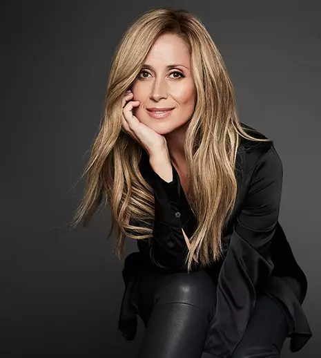 Lara Fabian amână concertele din Craiova și București. Cântăreața are probleme de sănătate
