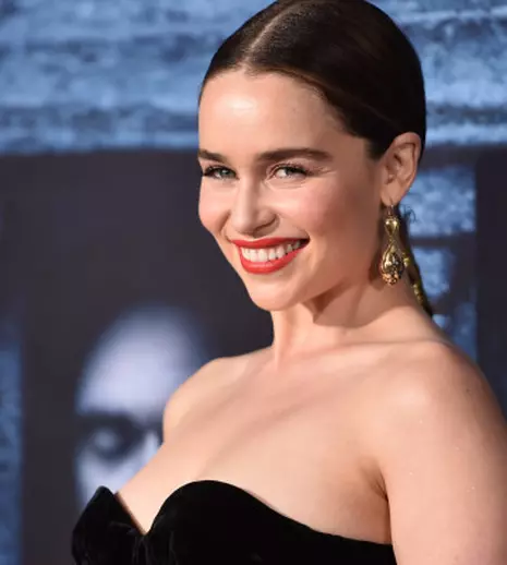 Emilia Clarke, adică Daenerys din serialul „Urzeala tronurilor”, a fost surprinsă alături de un actor celebru