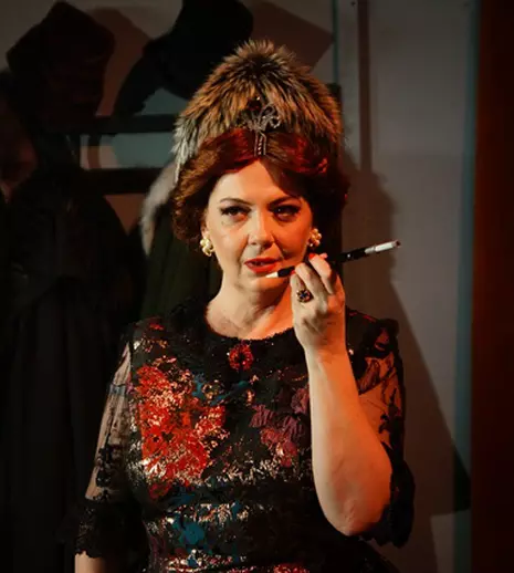 TVR 1 transmite în premieră filmul românesc „Mantaua”, cu Virgil Ogășanu și Emilia Popescu, în regia lui Alexandru Lustig