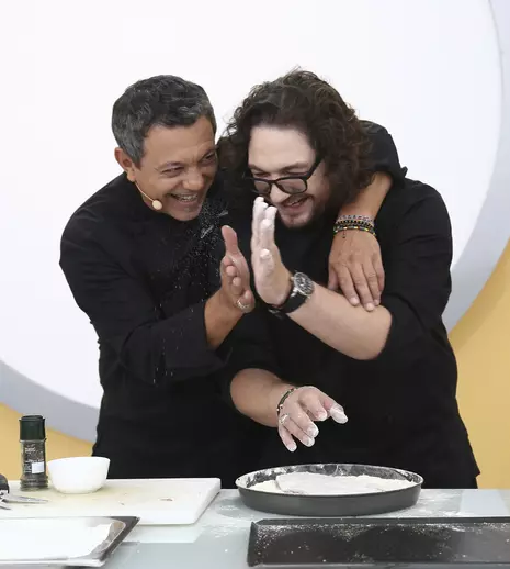 Lupta pentru amulete devine tot mai strânsă la „Chefi la cuțite”! Ce Chef a câștigat aseară