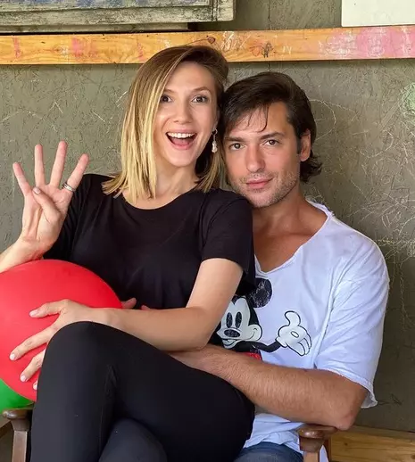 Cum au ajuns fanii Adelei Popescu să creadă că vedeta va avea gemeni