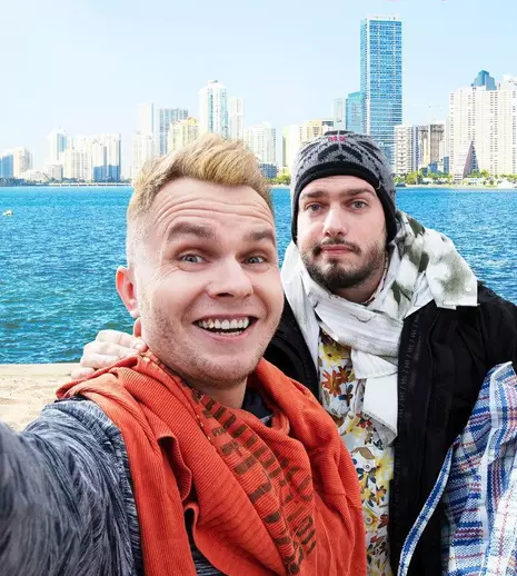 Pro TV difuzează filmul românesc „Miami Bici”. Ce noutate aduce postul TV lungmetrajului cu Bromania și Codin Maticiuc