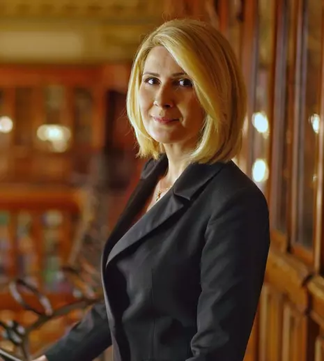 De Paște, Alessandra Stoicescu și preotul Vasile Ioana, serie de interviuri la Observator 19 (Antena 1)