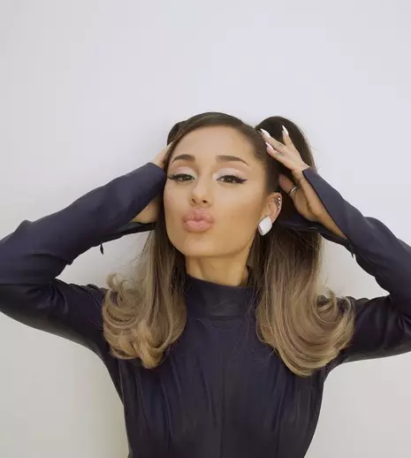Ariana Grande s-a căsătorit în secret! Cu ce se ocupă soțul ei