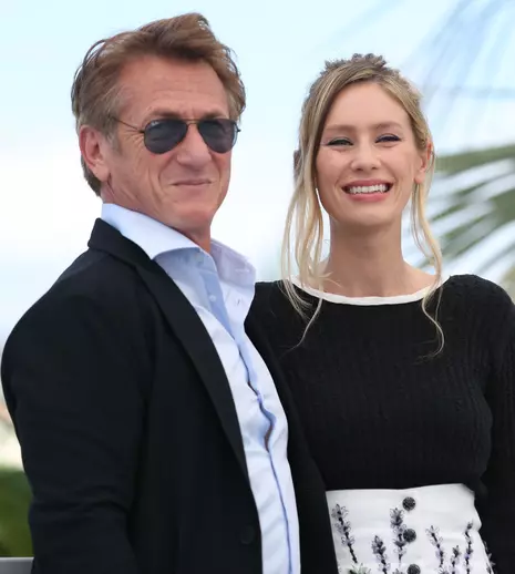 Dylan Penn, primul rol principal într-un lungmetraj. Fiica celebrului Sean Penn joacă alături de tatăl ei în „Flag Day”