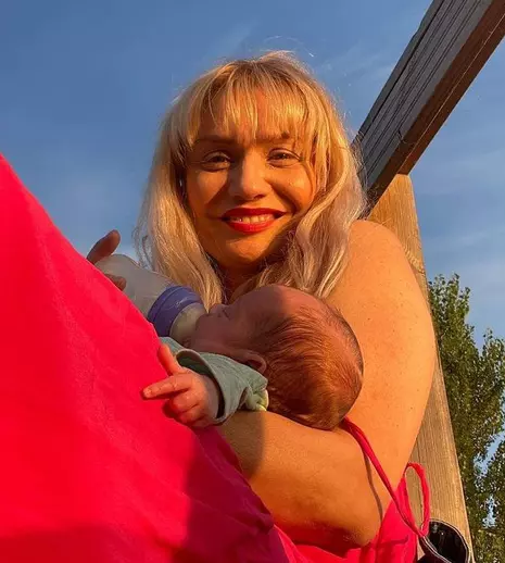 Cristina Cioran a spus când își va boteza fetița născută prematur. Cine sunt nașii Emei