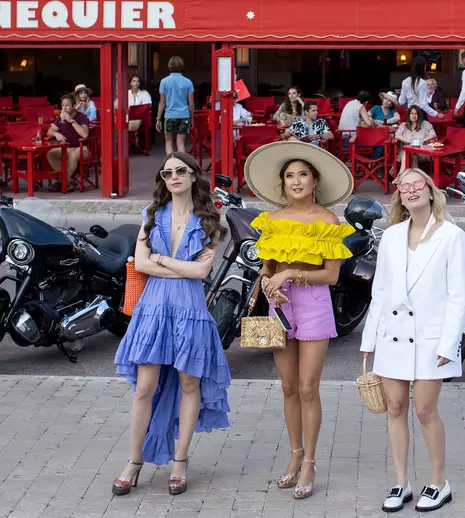 Surpriză pentru fanii „Emily in Paris”. Cine se întoarce în sezonul 3 al serialului Netflix