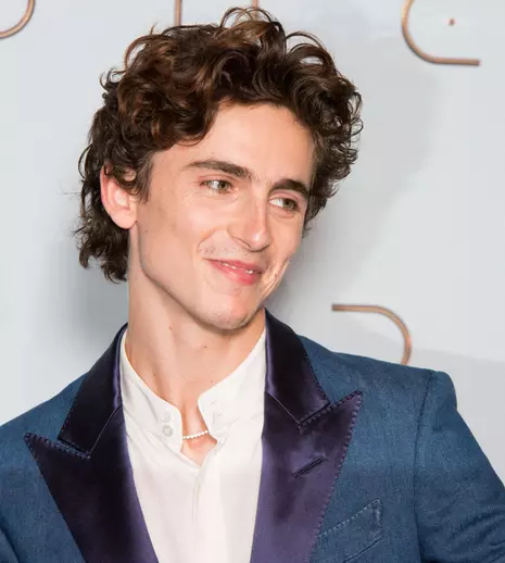 Timothée Chalamet a postat pe Instagram prima fotografie cu el în costumul lui Willy Wonka, din noul film „Wonka”