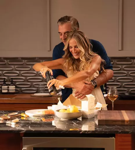 „And Just Like That…” are premiera joi pe HBO GO. Ce se întâmplă în noul „Sex and the City”