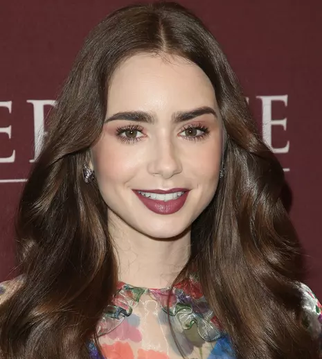 Legătura neștiută dintre  Lily Collins și Prințesa Diana. Ce s-a întâmplat între ele