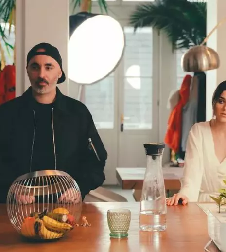 Cabron și Theo Rose au lansat melodia „Fructul Interzis”. Cum arată videoclipul