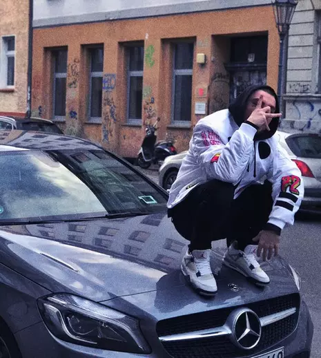 Artistul Nane, mesaj pentru cei care i-au vandalizat mașina: „De ce nu mi-ai făcut ceva mie?”