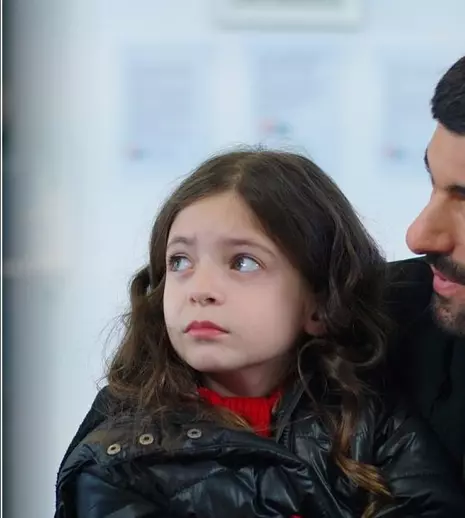 „Fiica ambasadorului”, episodul din 11 aprilie 2022. Dispariția lui Melek, motiv de panică pentru Sancar și Mavi