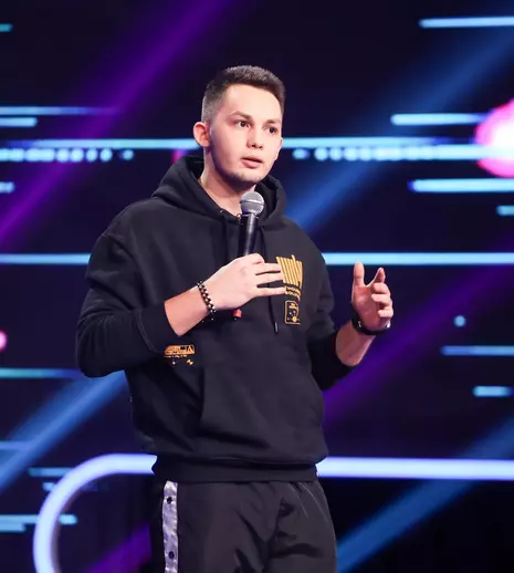 Cine este Eduard Moise, finalist iUmor 2022.  „Acest băiat ne-a dat energia de care aveam nevoie”