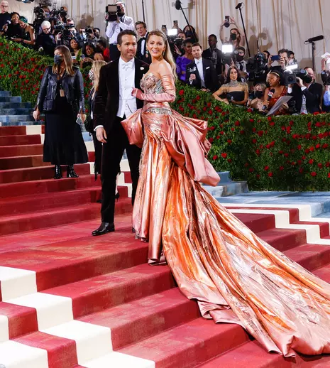 MET Gala 2022. Cele mai comentate ținute de pe covorul roșu