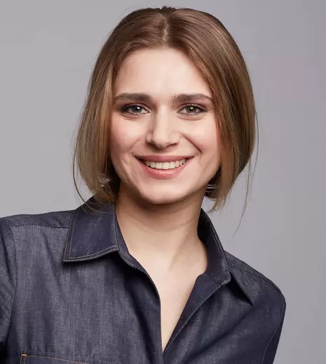 Beauty tips de la Lia Sinchevici: „Cel mai mult mă înfrumuseţează fetiţa mea!”