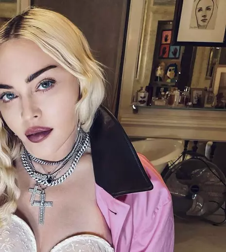 Filmul biografic despre Madonna a fost amânat, iar cântăreața pleacă în turneu mondial