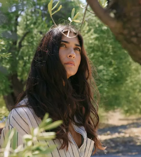 Tuba Büyüküstün, actrița din „Fiica ambasadorului”, joacă într-un serial de succes pe Netflix