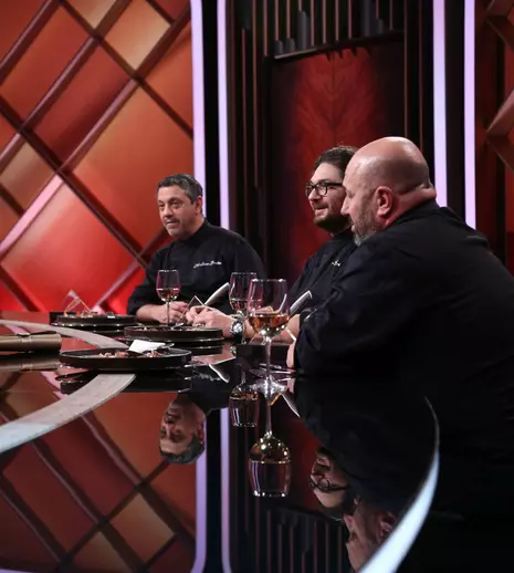 „Chefi la cuțite” 2022. Cine este Adrian Stroe, cuțitul de aur al lui Cătălin Scărlătescu