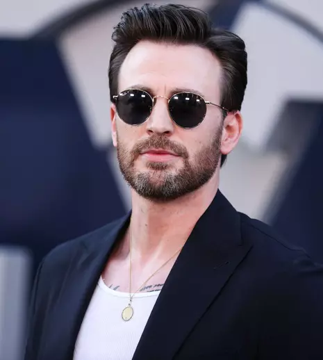 Chris Evans a confirmat relația cu iubita lui, Alba Baptista. Modul amuzant în care a făcut anunțul