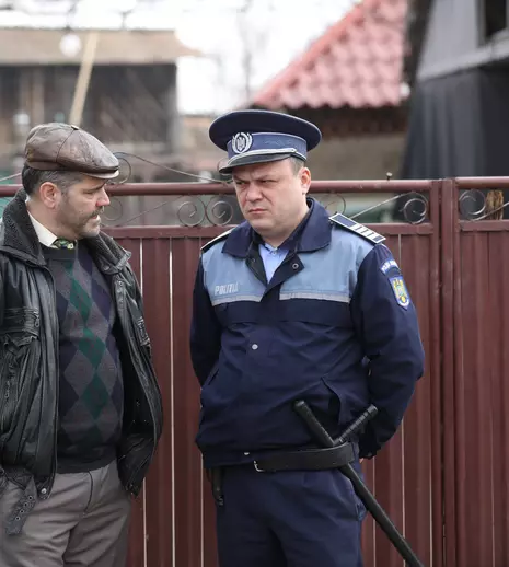 „Las Fierbinți” 2022. Primarul Vasile vrea să o impresioneze pe Eugenia, în episodul de azi, 1 noiembrie. Cum îl va ajuta Robi