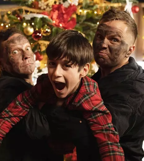 „Clanul” devine „Singur acasă”. Florinel, băiatul lui Bebe Măcelaru, se transformă în Kevin