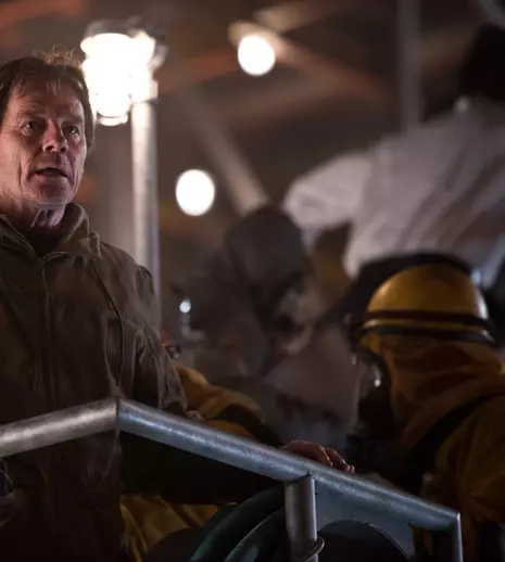 Filme la TV azi, 17 februarie: „Godzilla”, „În prezența dragostei”, „Mariaj de Vegas”, „Şefele”, „Julie şi Julia”