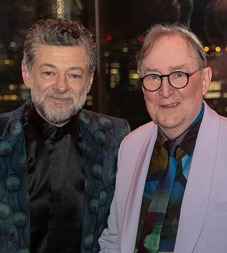 „Luther: Apus de soare”. Ce spun actorii Andy Serkis și Dermot Crowley despre noul film Netflix