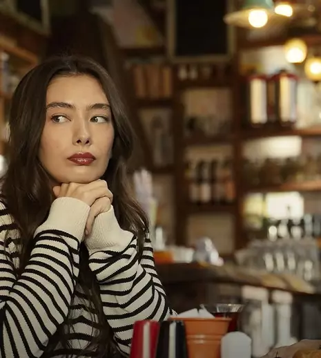 Serialul turcesc cumpărat de Pro TV. Protagoniștii sunt Neslihan Atagül și soțul ei