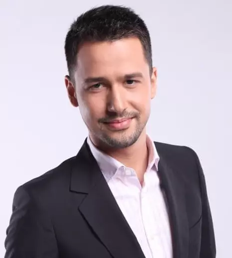 Alexandru Constantin a lovit maşina vecinului