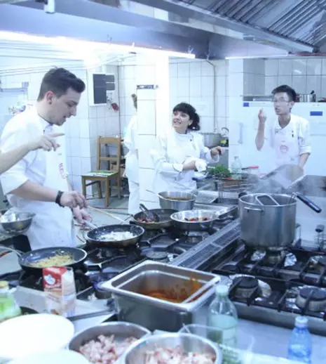 Diseară are loc marea finală a show-ului "MasterChef"
