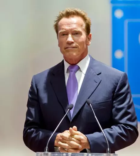 Arnold Schwarzenegger s-a abonat la „Charlie Hedbo”