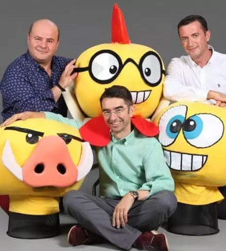 Mihai Găinuşă & co. dau startul emisiunii „Cusurgiii” | VIDEO